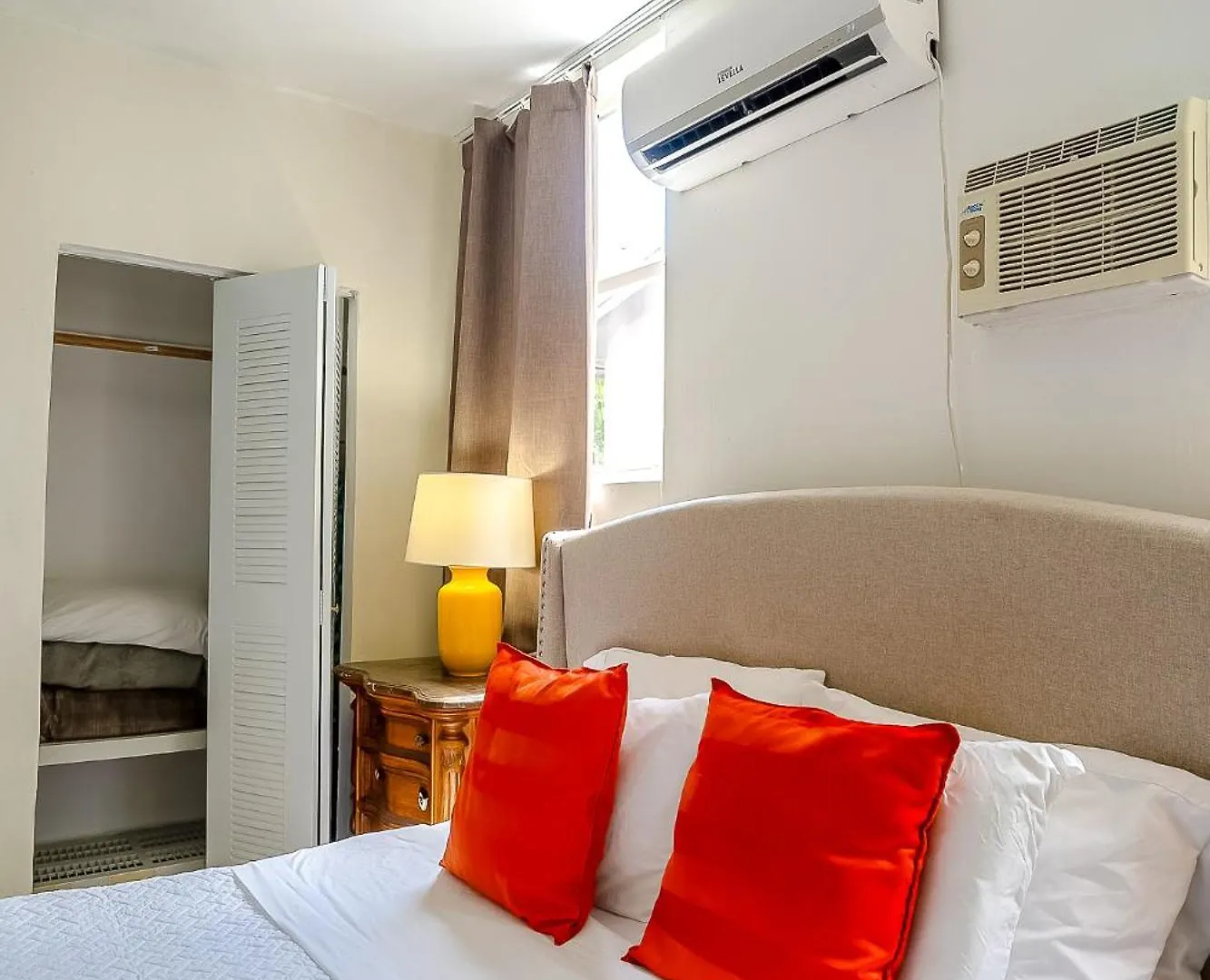 Private At Miami, Buena Vista With Parking Homestay Miami