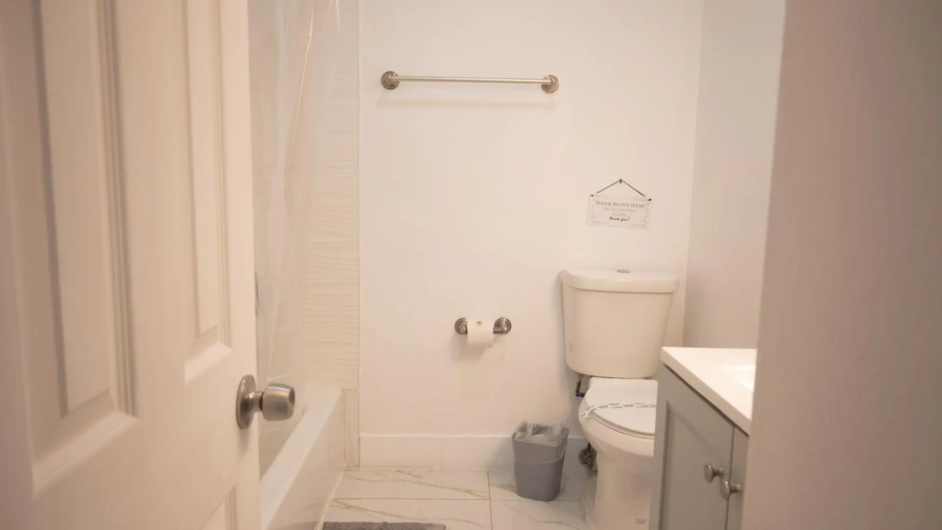 Cozy Airport, Kingbed, Fenced Parking - Little Havana Near Airport, Wynwood, Calle 8 Brickell, Coral Gables And * Miami