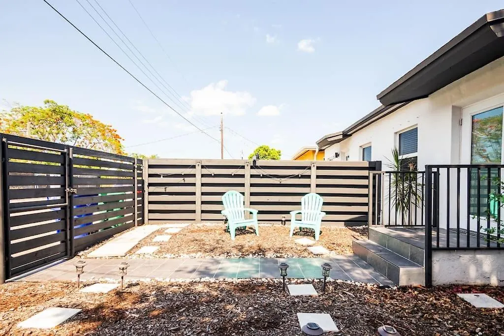 Cozy Airport, Kingbed, Fenced Parking - Little Havana Near Airport, Wynwood, Calle 8 Brickell, Coral Gables And *