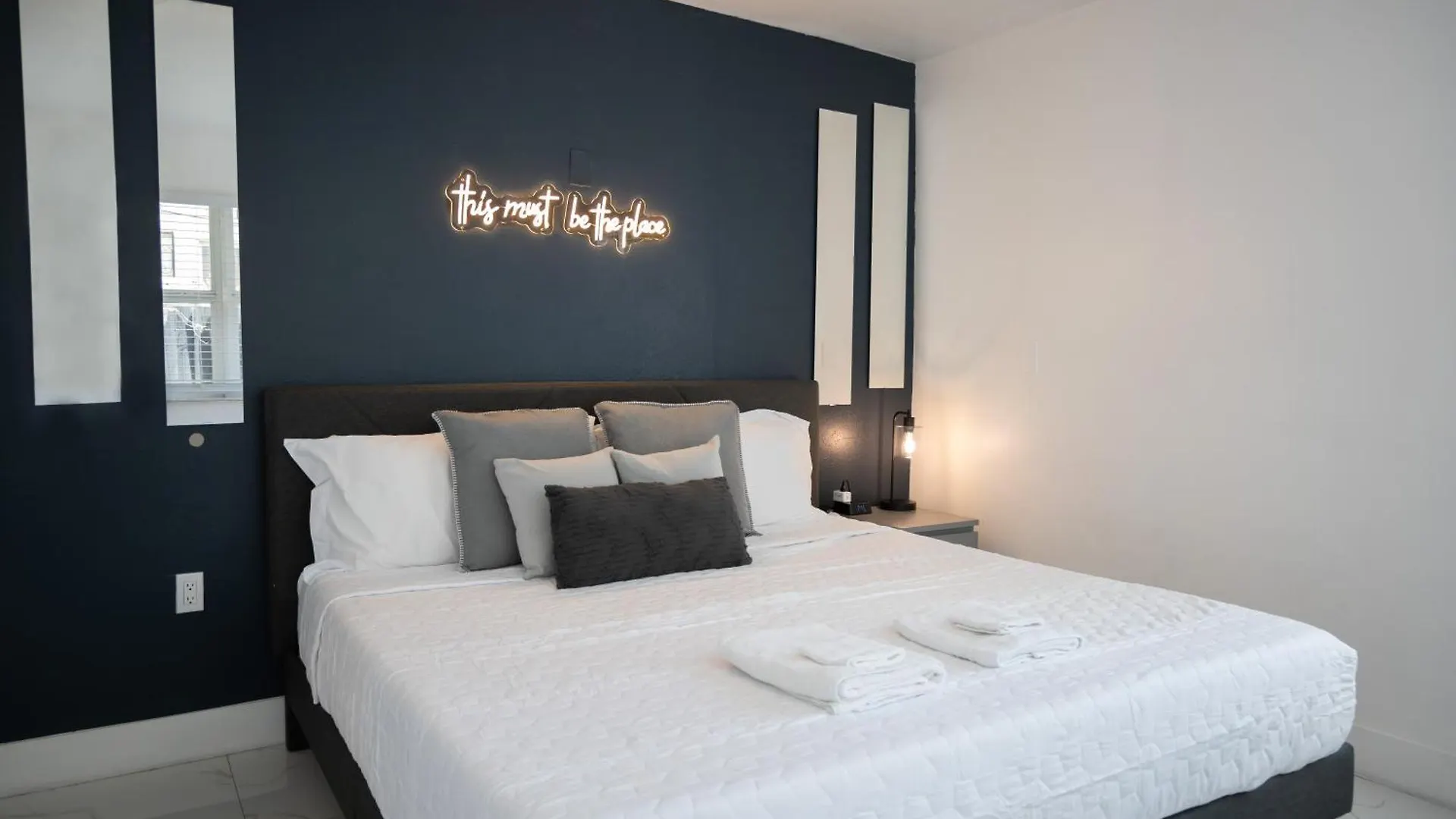 Cozy Airport, Kingbed, Fenced Parking - Little Havana Near Airport, Wynwood, Calle 8 Brickell, Coral Gables And *