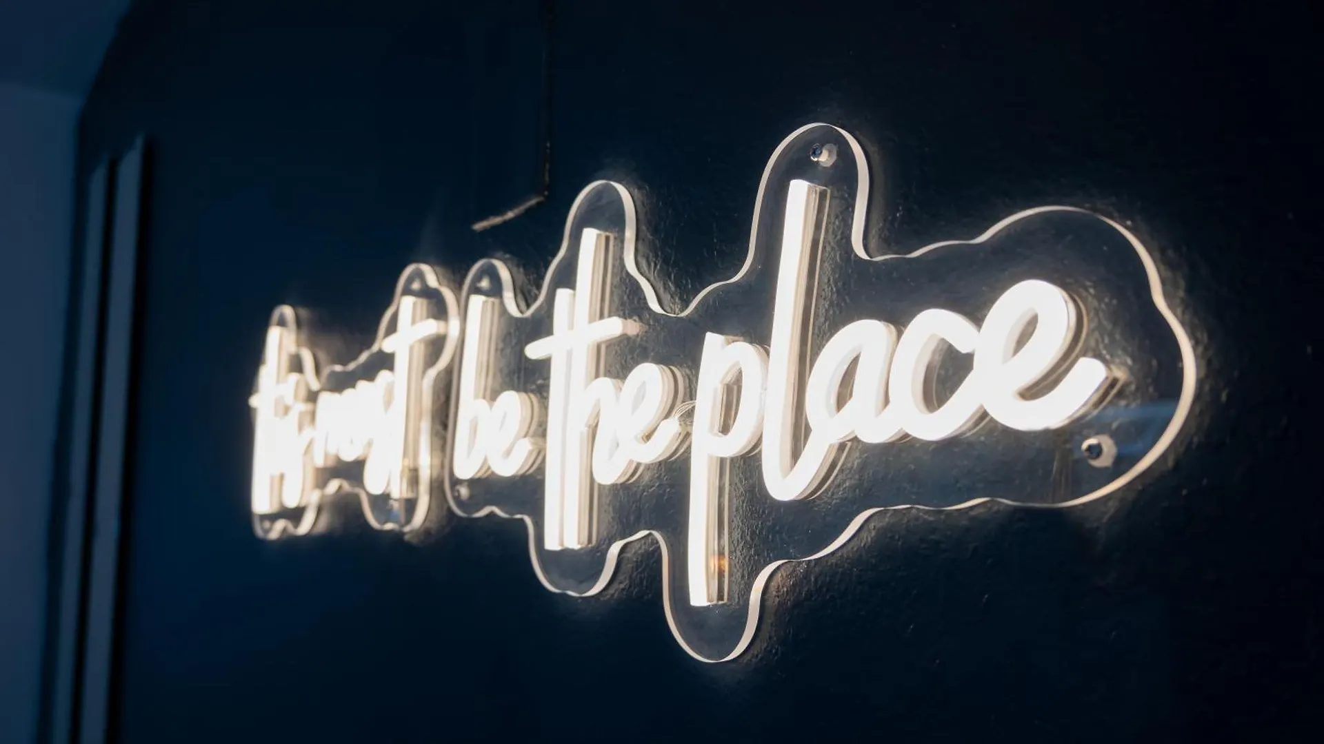 Apartment Cozy Airport, Kingbed, Fenced Parking - Little Havana Near Airport, Wynwood, Calle 8 Brickell, Coral Gables And