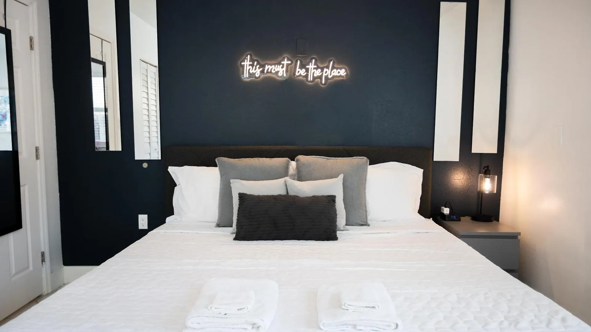 Cozy Airport, Kingbed, Fenced Parking - Little Havana Near Airport, Wynwood, Calle 8 Brickell, Coral Gables And *