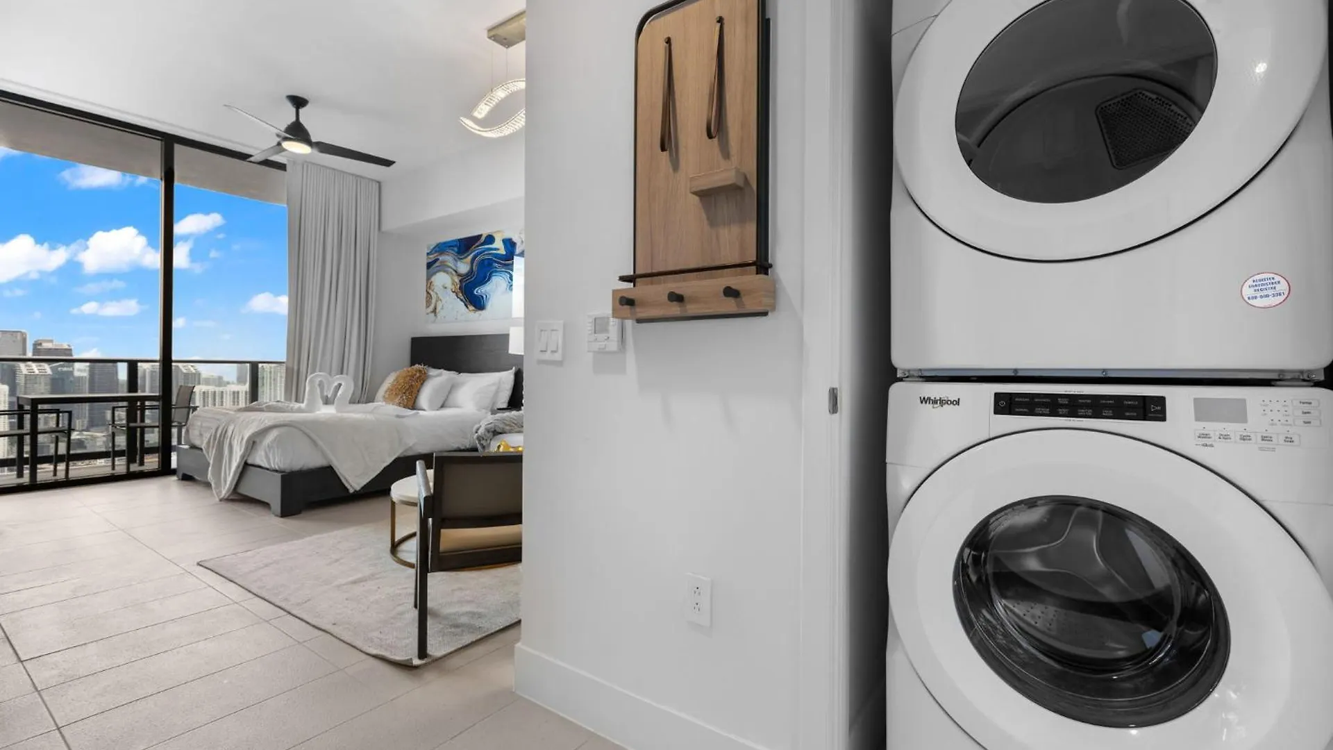 Ph 49 Floor Luxury W Free Parking Apartment *