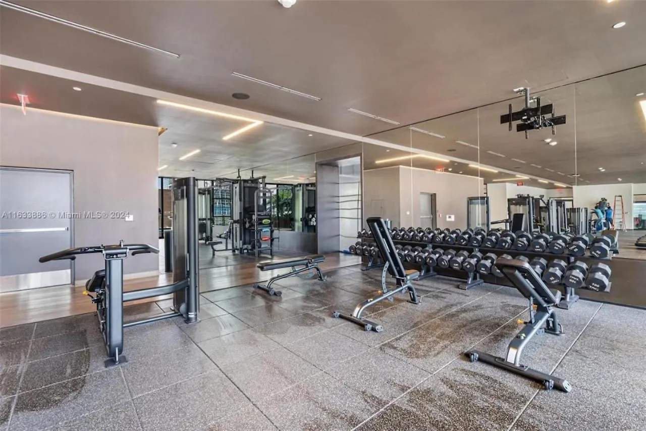Apartment 2 Bedroom At Gale Downtown Pool Gym