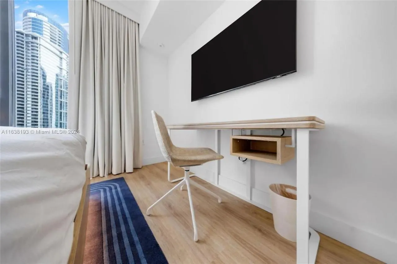 2 Bedroom At Gale Downtown Pool Gym Apartment *
