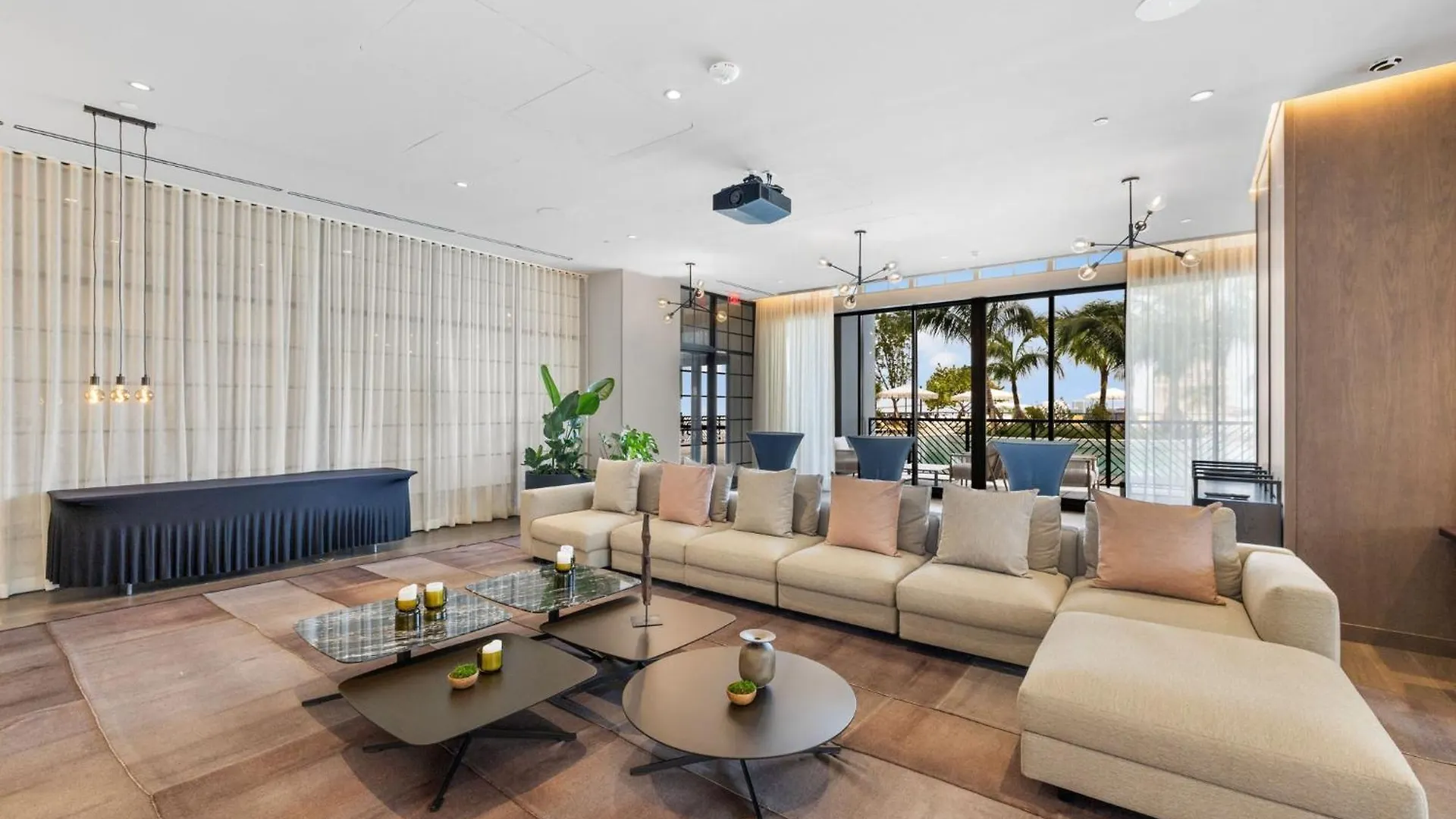 Ph 5107 Fl 1 Bedroom Lux Ocean View In Downtown
