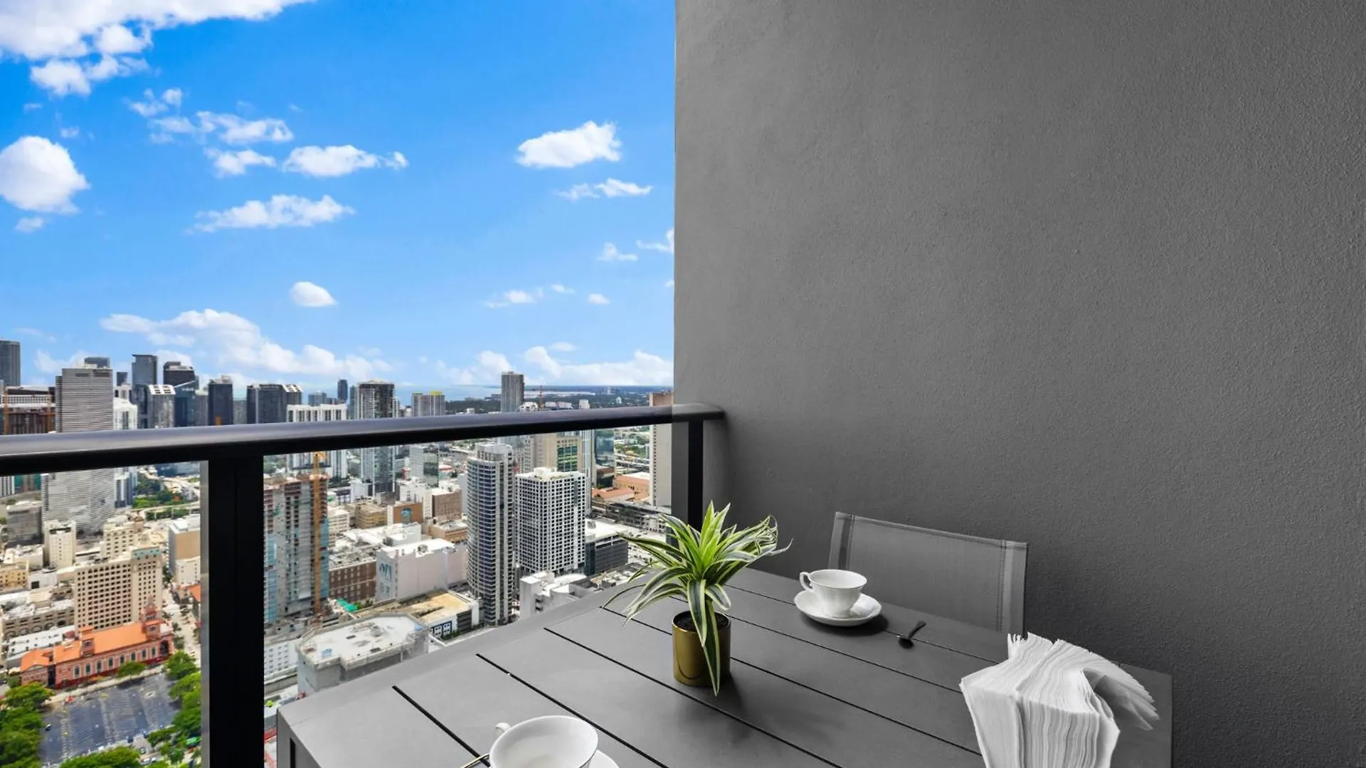 Apartment Ph 5107 Fl 1 Bedroom Lux Ocean View In Downtown *
