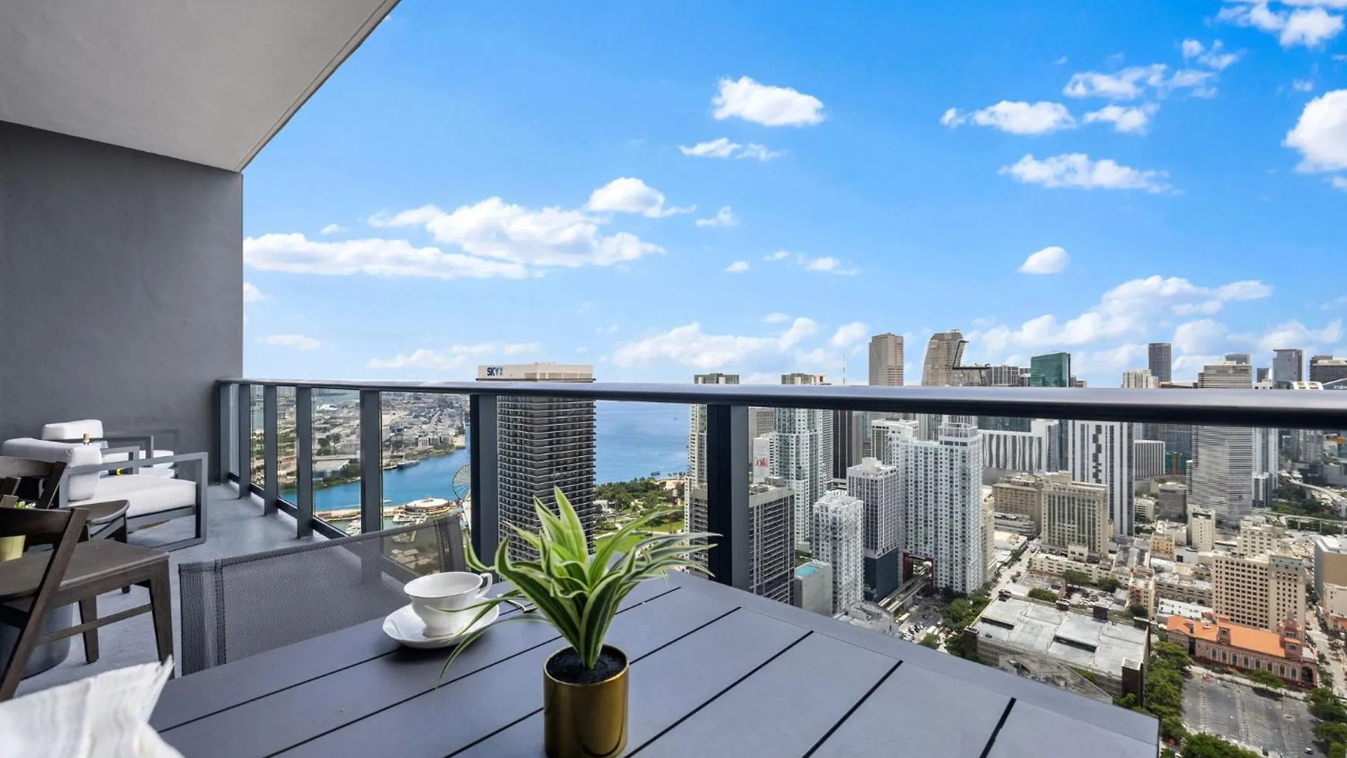 Apartment Ph 5107 Fl 1 Bedroom Lux Ocean View In Downtown *