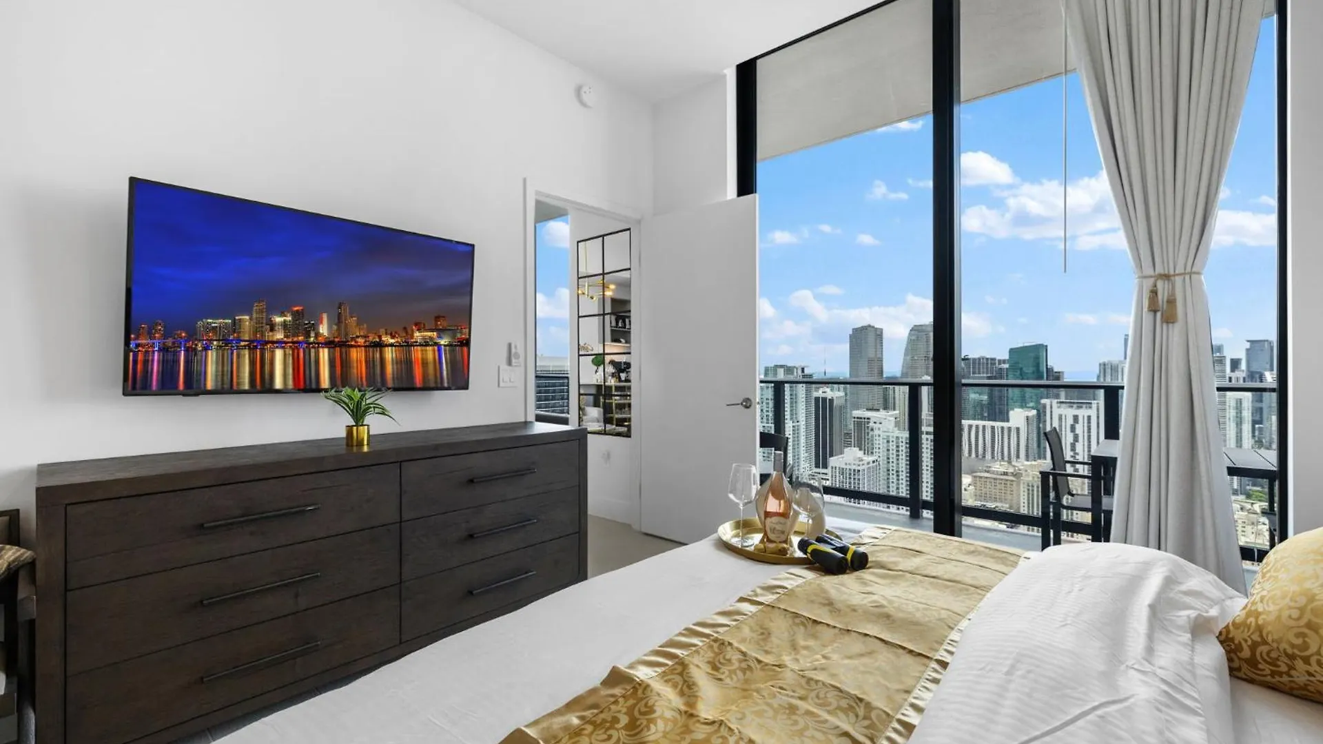 Apartment Ph 5107 Fl 1 Bedroom Lux Ocean View In Downtown Miami