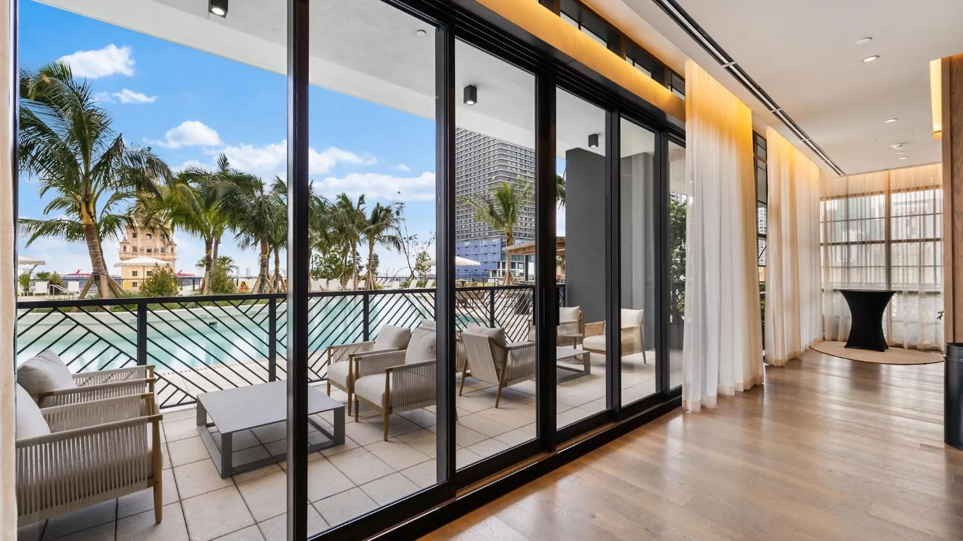 Apartment Ph 5107 Fl 1 Bedroom Lux Ocean View In Downtown