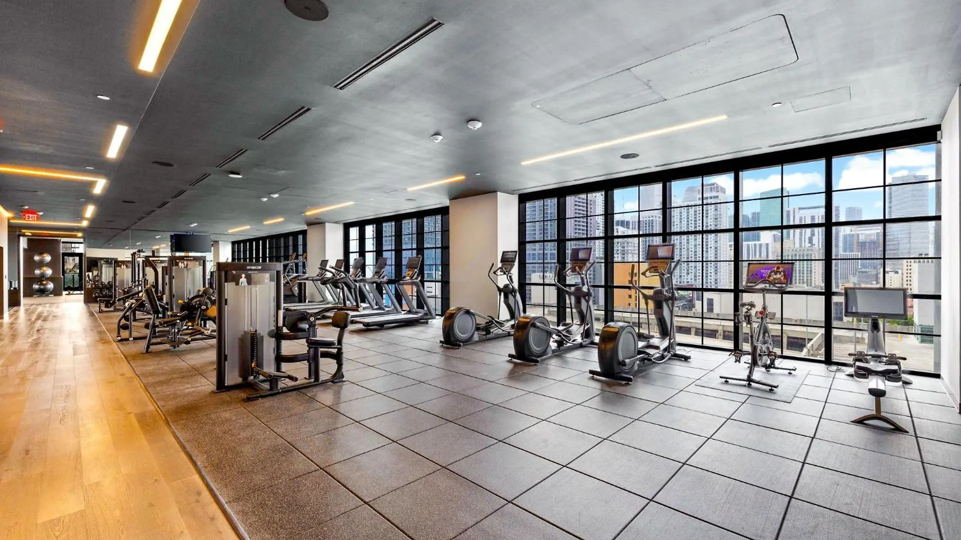 Ph 5107 Fl 1 Bedroom Lux Ocean View In Downtown Apartment