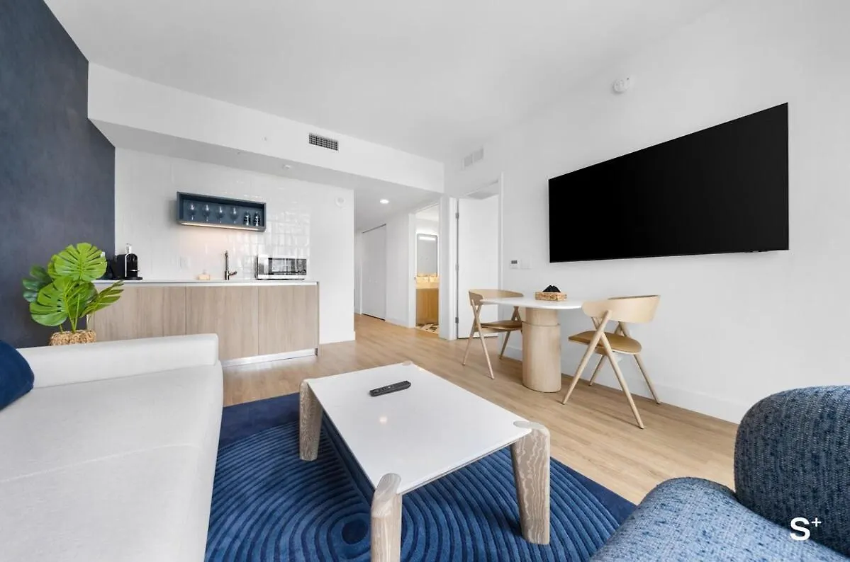 Chic Downtown 1br With Stunning Skyline Views Herberg *