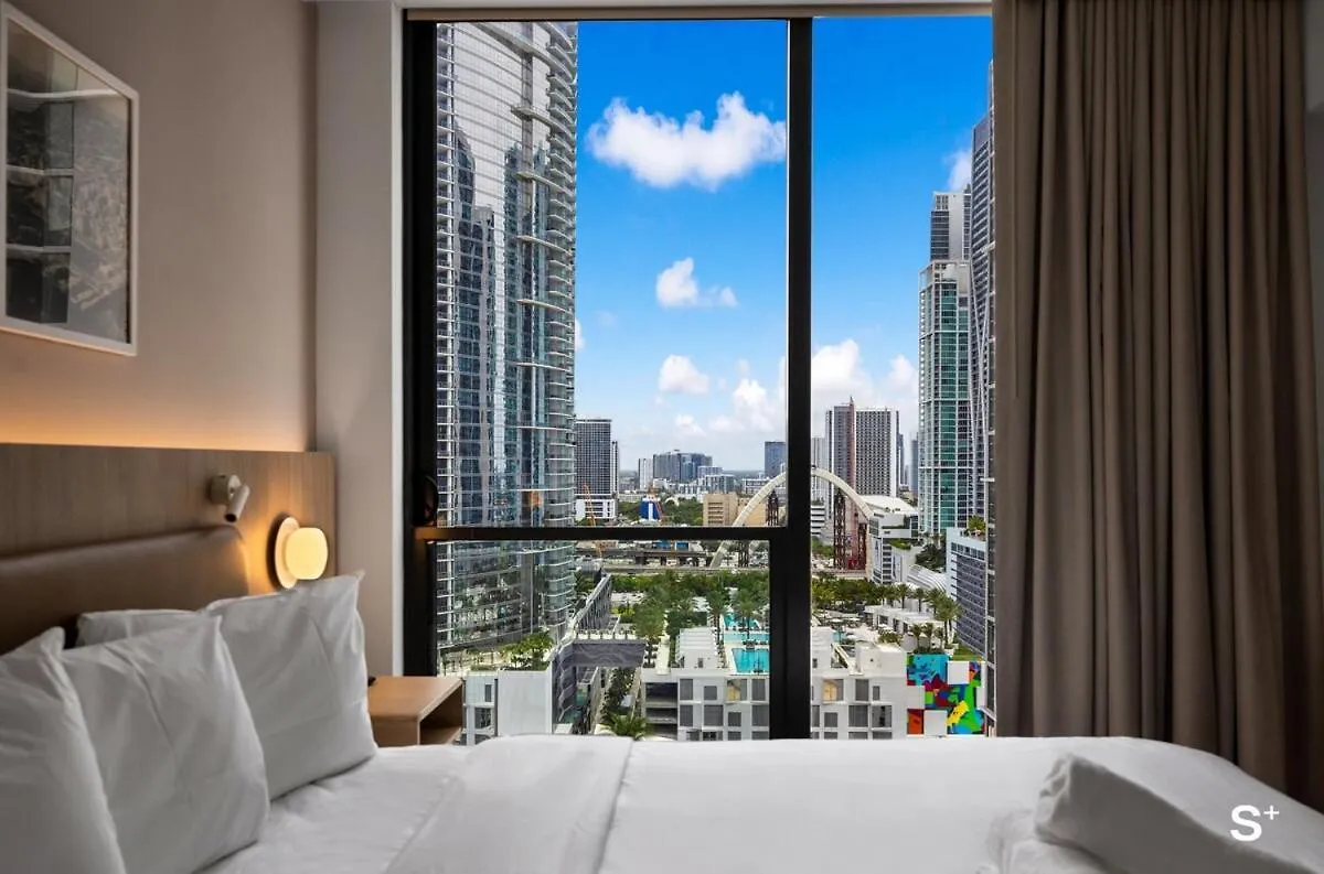 Chic Downtown 1br With Stunning Skyline Views イン