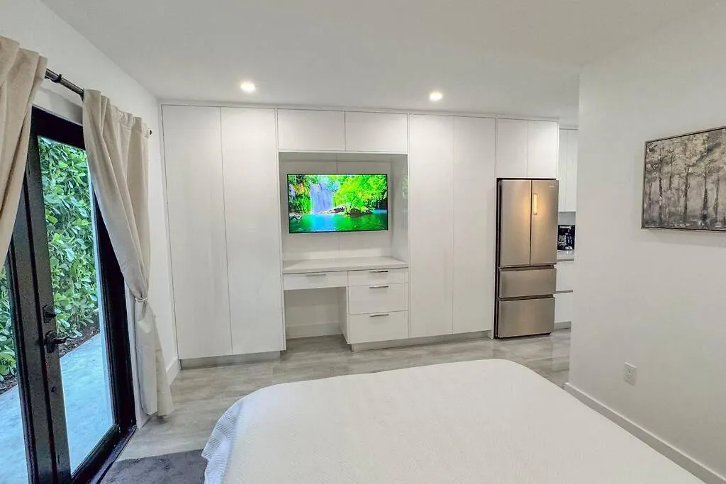 Beautiful Loft In The Heart Of Holiday home Miami