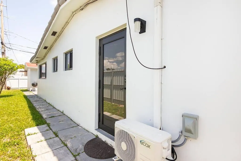 Private Double Near Clinics Apartment *