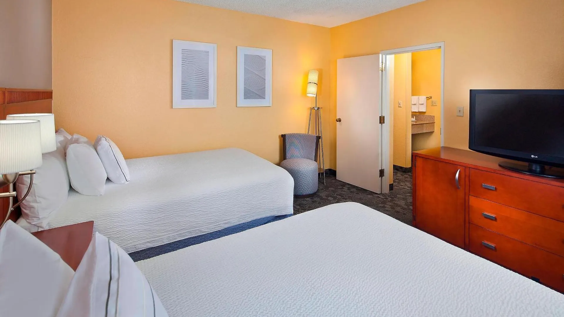 Courtyard Airport West Doral Miami
