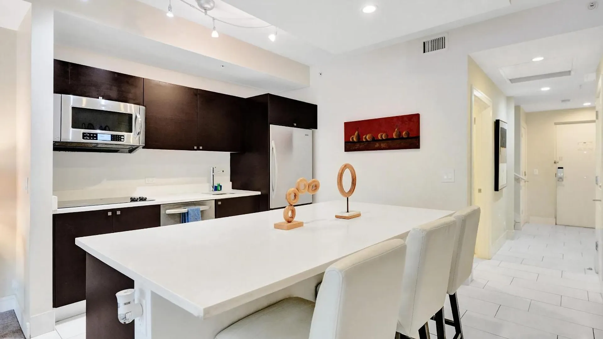 Vista-2 Story W 3bdrms & Golf View * Miami