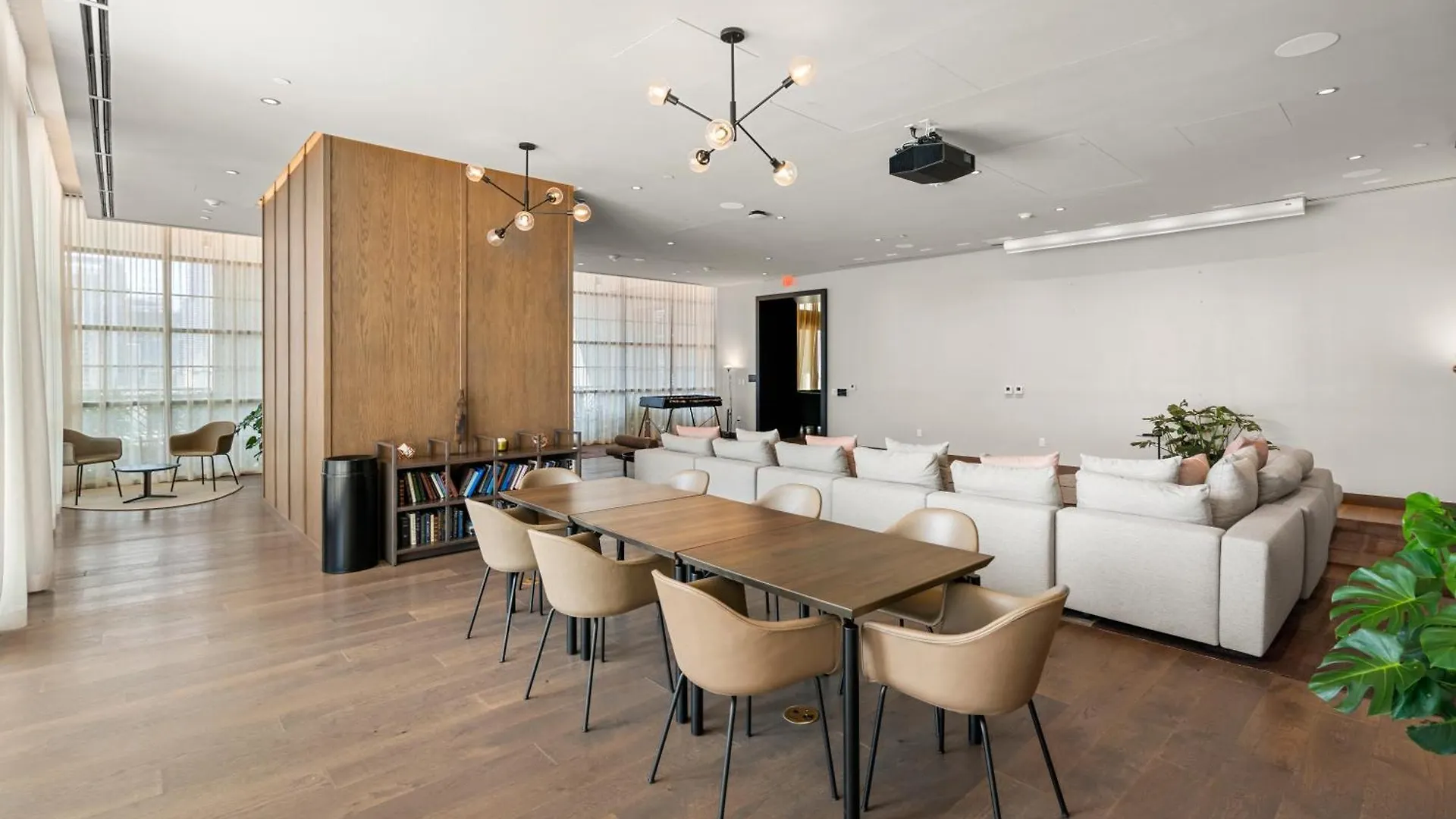 New Luxury 26th Floor In The Heart Of *