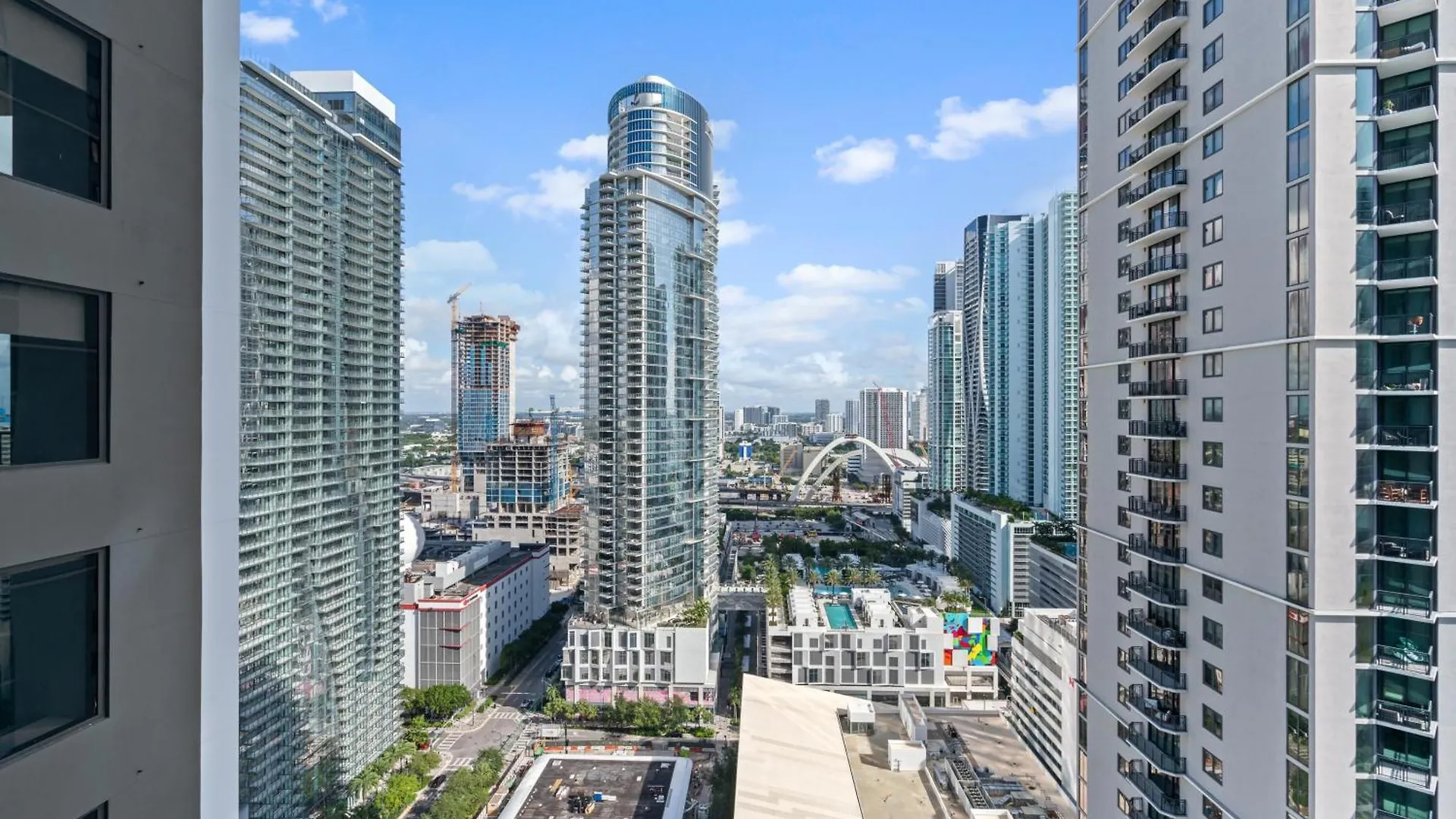 New Luxury 26th Floor In The Heart Of Miami
