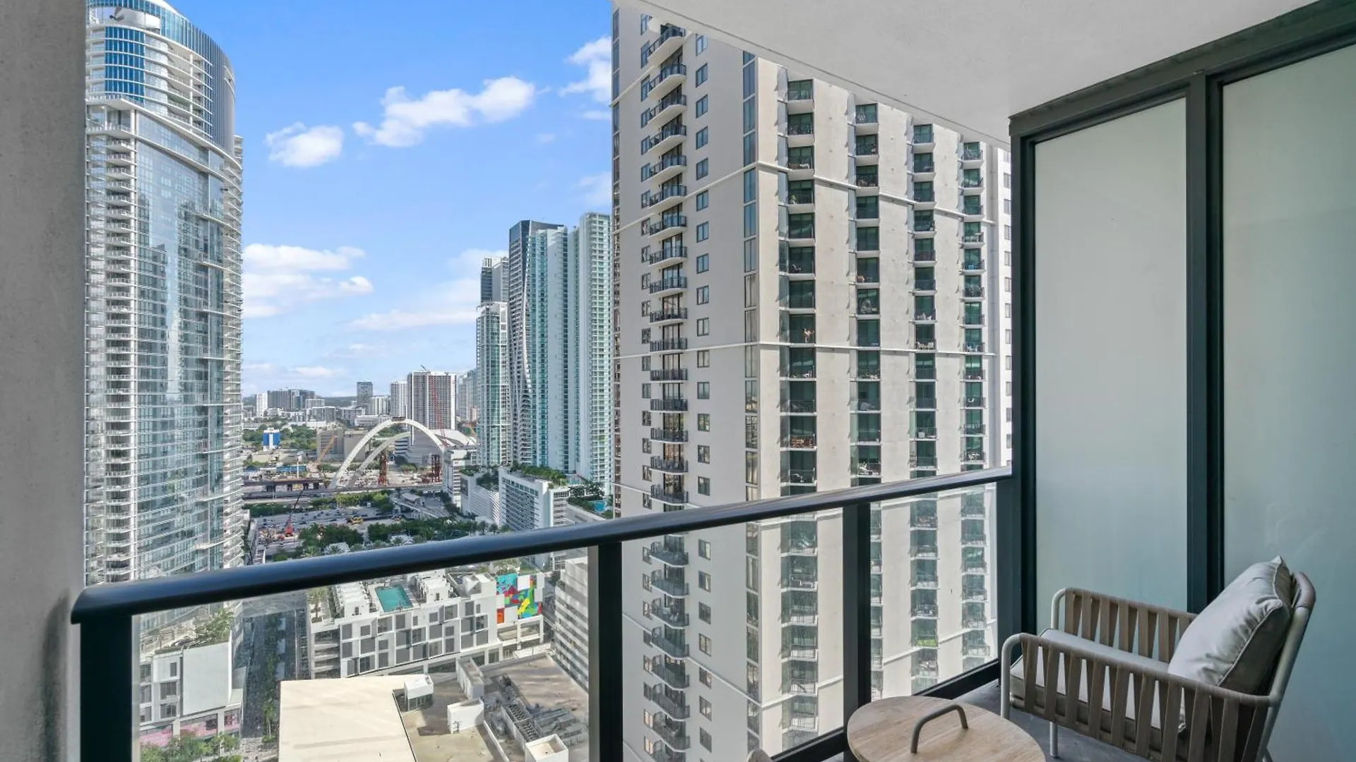 New Luxury 26th Floor In The Heart Of * Miami