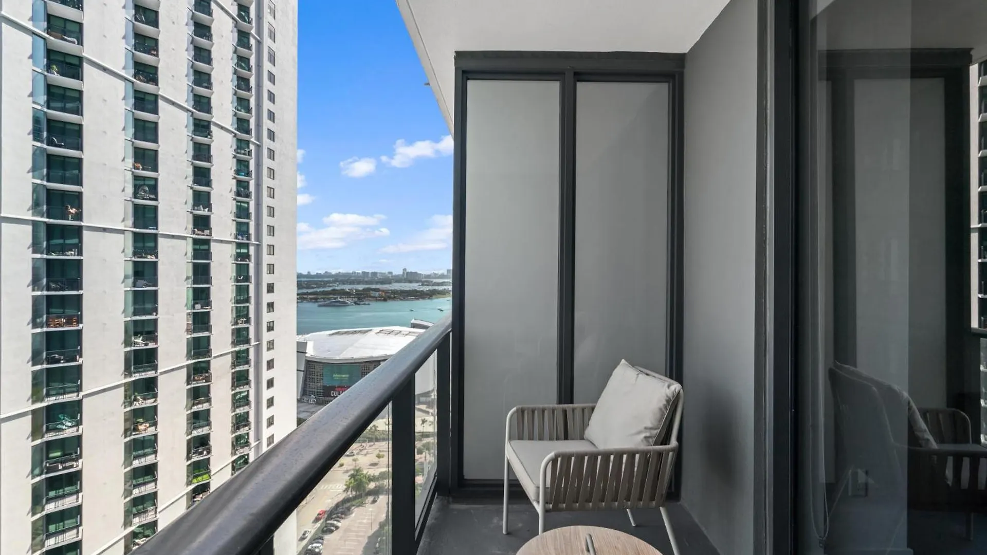 New Luxury 26th Floor In The Heart Of * Miami