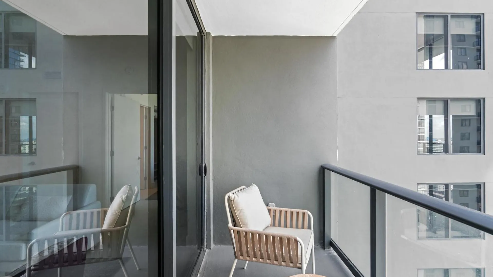 New Luxury 26th Floor In The Heart Of *