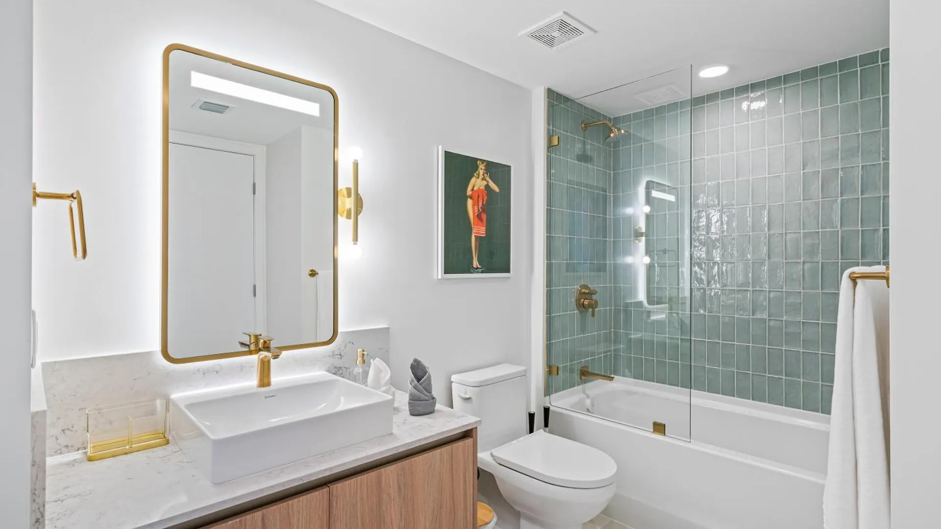 New Luxury 26th Floor In The Heart Of Apartment *
