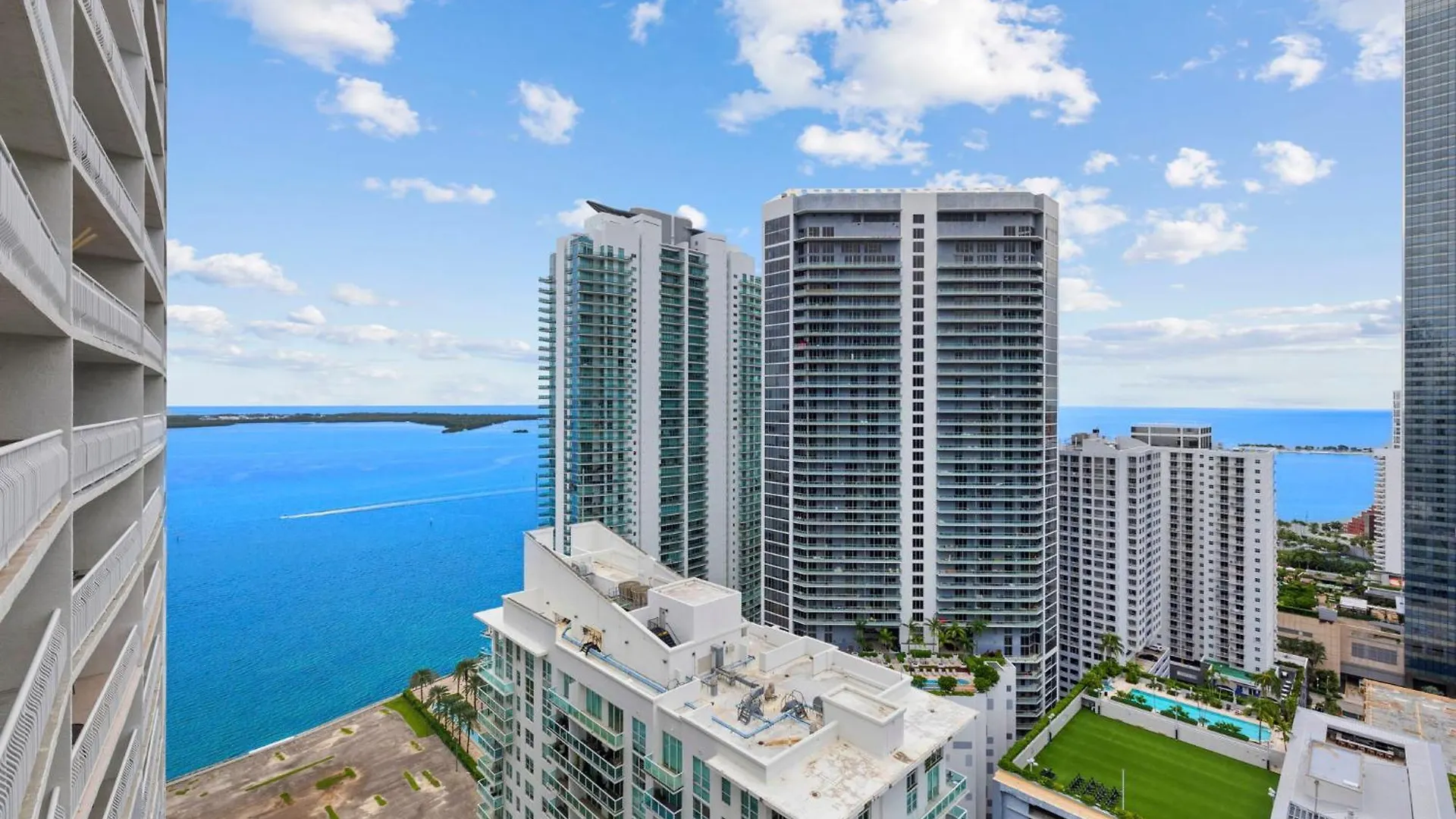 Breathtaking Views & Prime Location In Brickell *