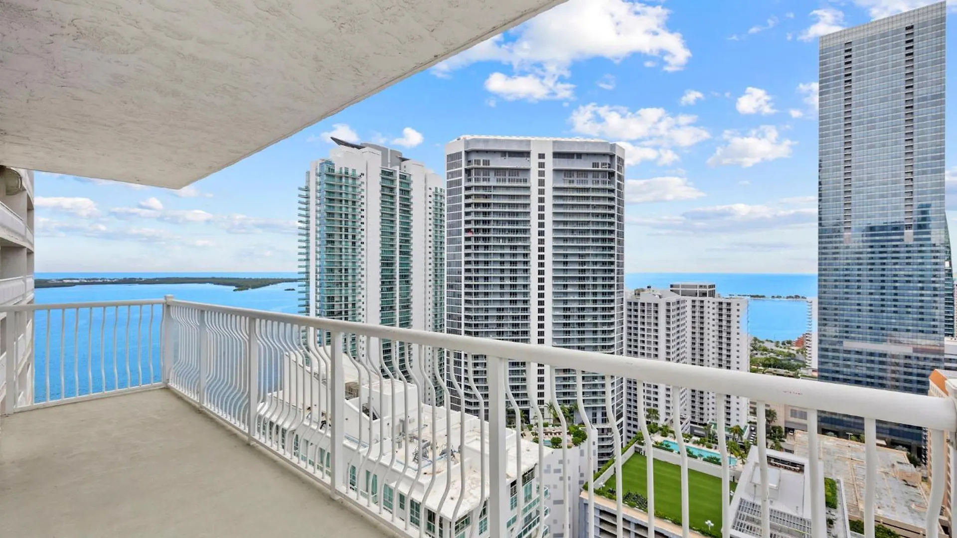 Breathtaking Views & Prime Location In Brickell * Miami