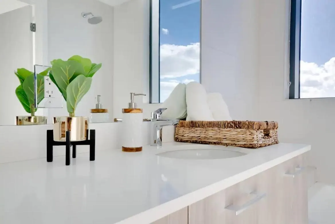 Holiday home Paraiso- Rooftop Pool Views And Prime Location Miami