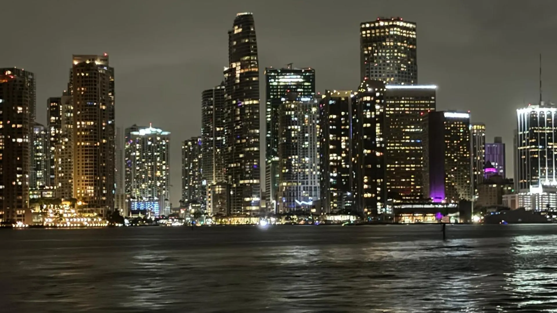 High Rise Brickell Modern *