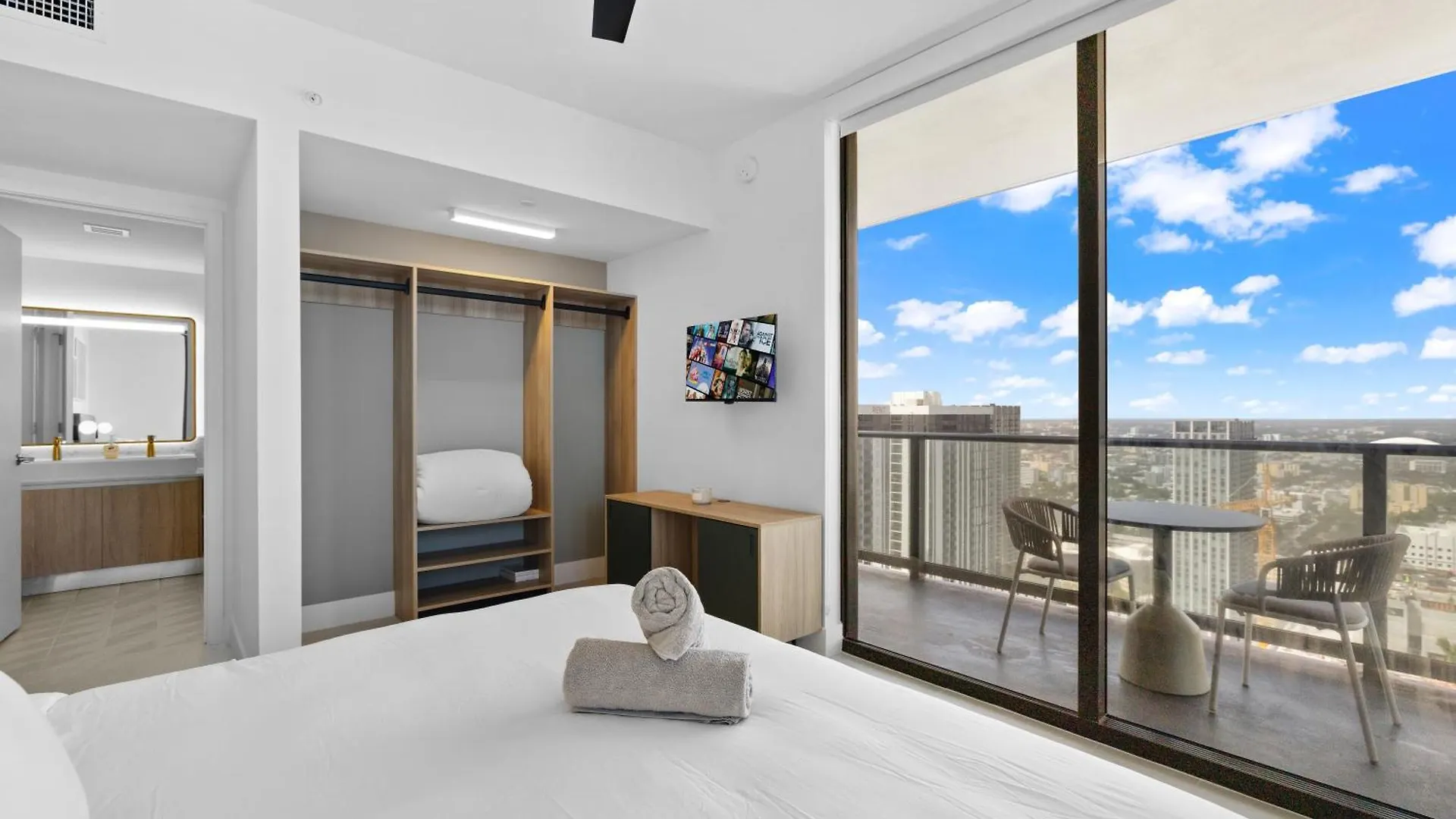 Luxury 45th-floor With Stunning Views *