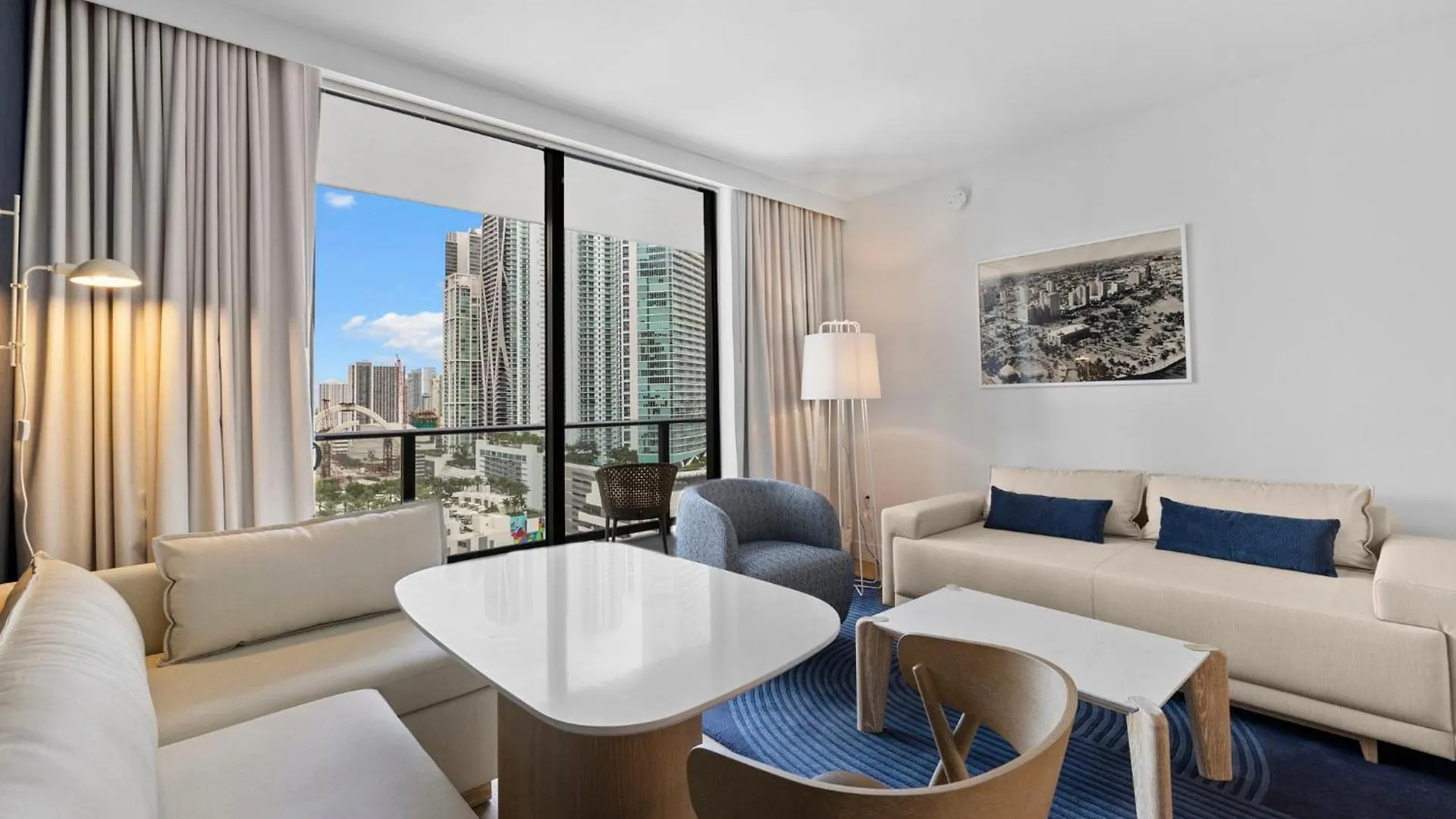 Luxury With Views In Downtown * Miami