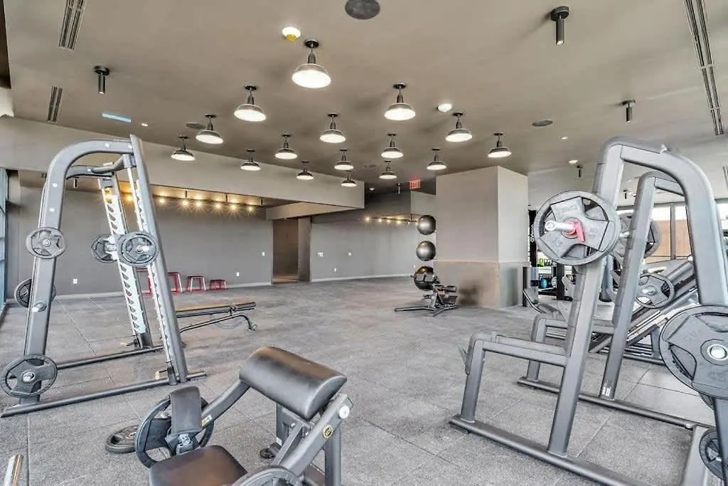 Apartment Modern 2br-2bth- Pool & Gym
