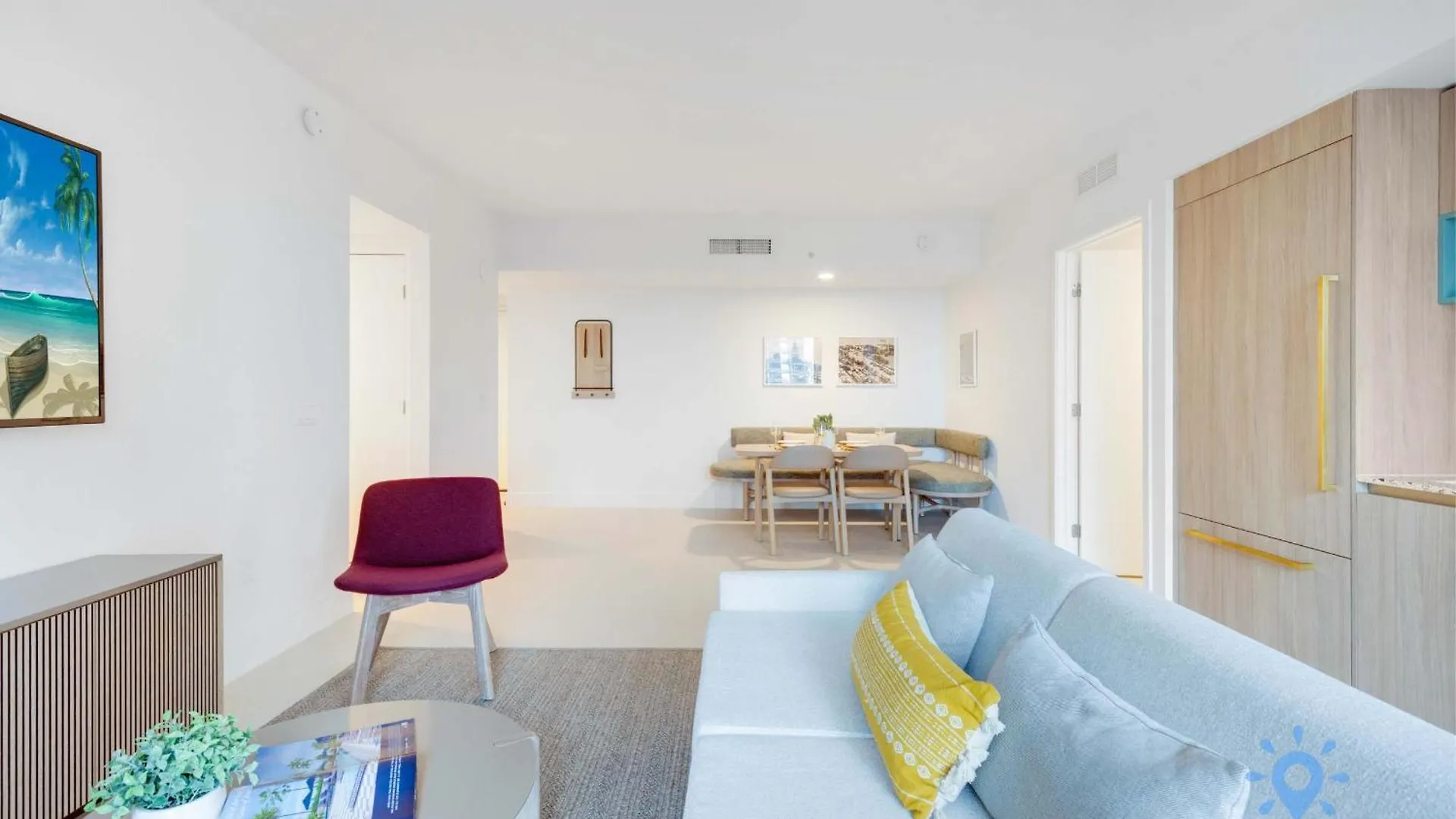 Modern 2br-2bth- Pool & Gym Apartment