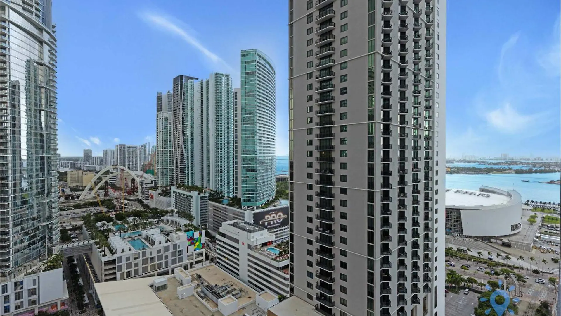 Modern 2br-2bth- Pool & Gym Apartment