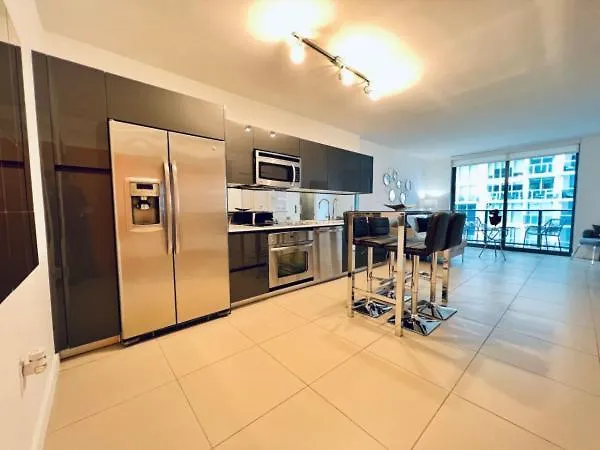 Oasis In Brickell Apartment