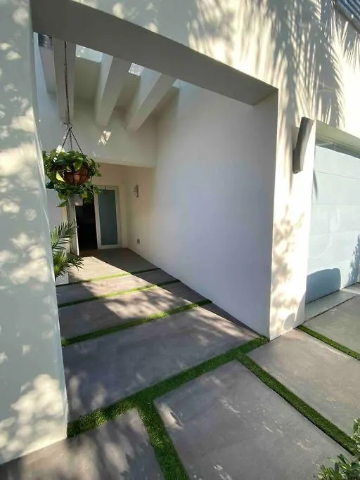 Villa Coconut Grove Casita With Private Plunge Pool, Gated Miami