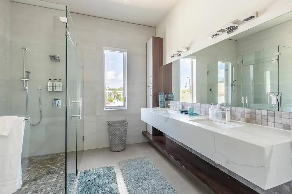 Coconut Grove Casita With Private Plunge Pool, Gated * Miami