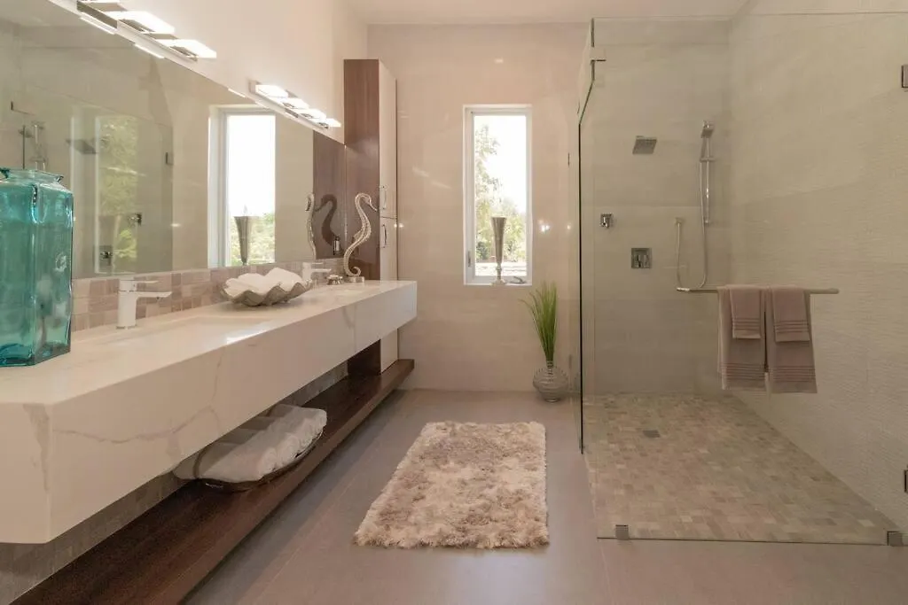 Coconut Grove Casita With Private Plunge Pool, Gated