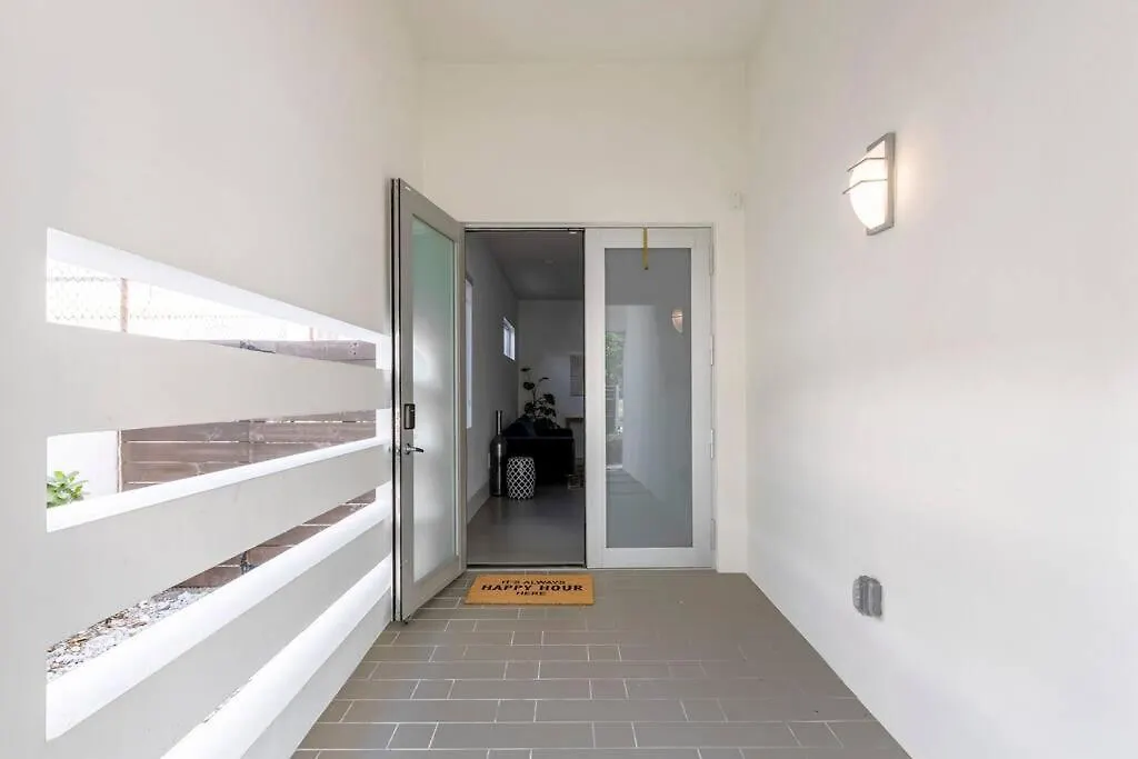 Villa Coconut Grove Casita With Private Plunge Pool, Gated Miami