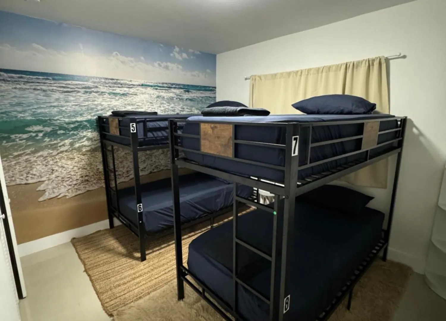 Touchdown Hostel Miami