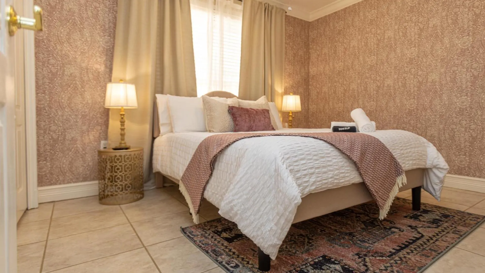 Vakantiehuis House - Heated Pool - Family Vacation *