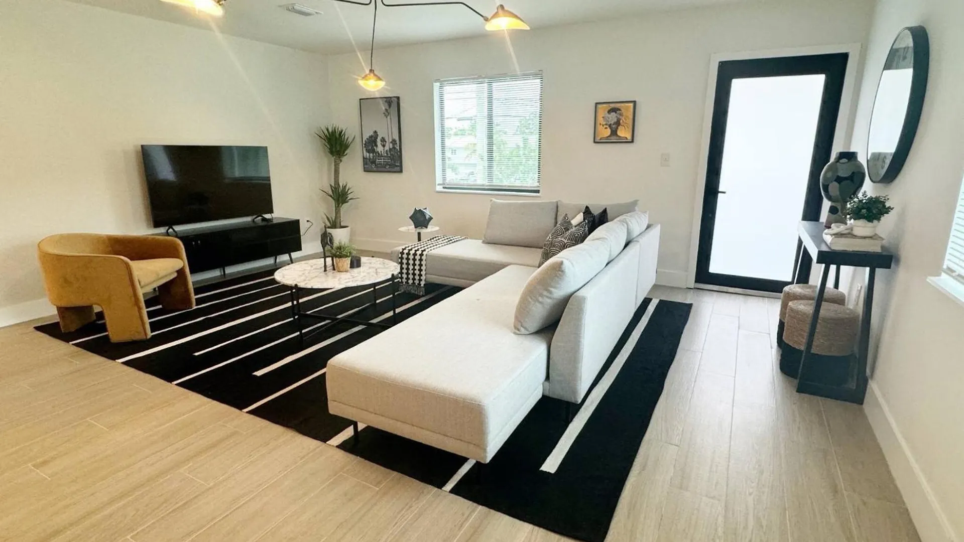 Stylish Wynwood Retreat Near Art District Apartment