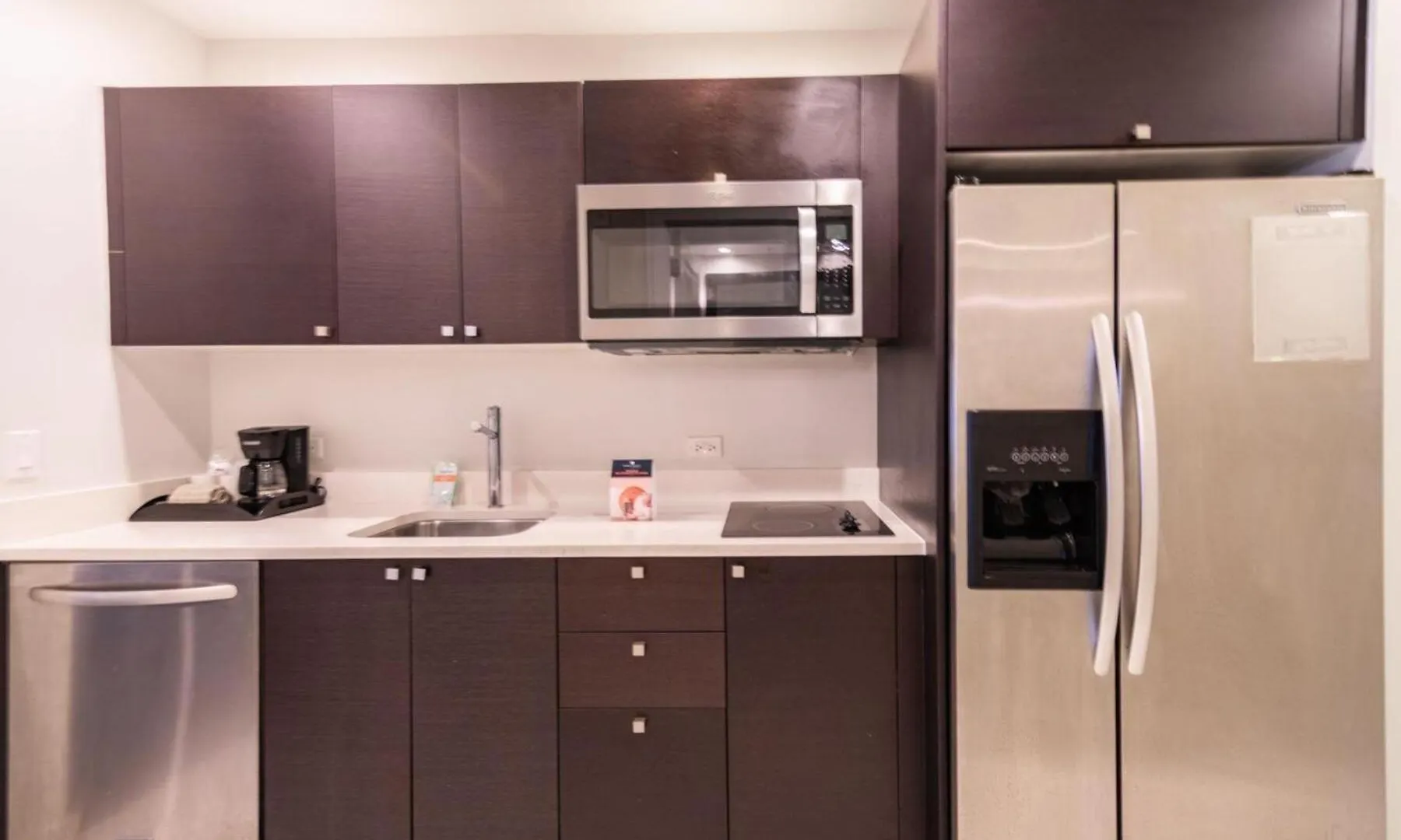 Apartment Doral Pool 1407 By Waveproperties