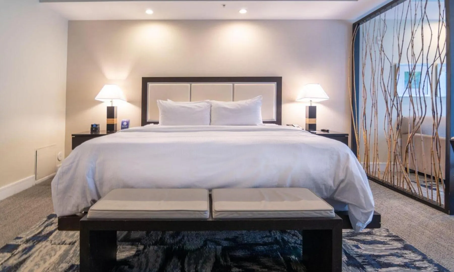 Apartment Doral Pool 1407 By Waveproperties Miami