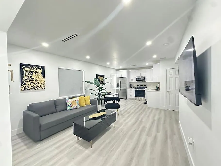 Apartment Modern House In The Heart Of