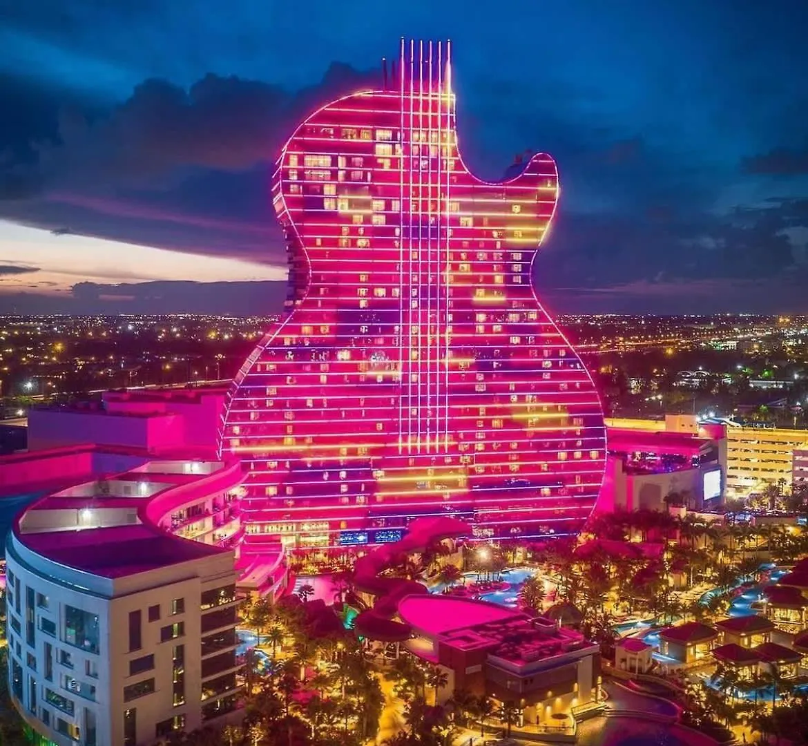 Explore Miami's Heat - Cozy Pool & Gym