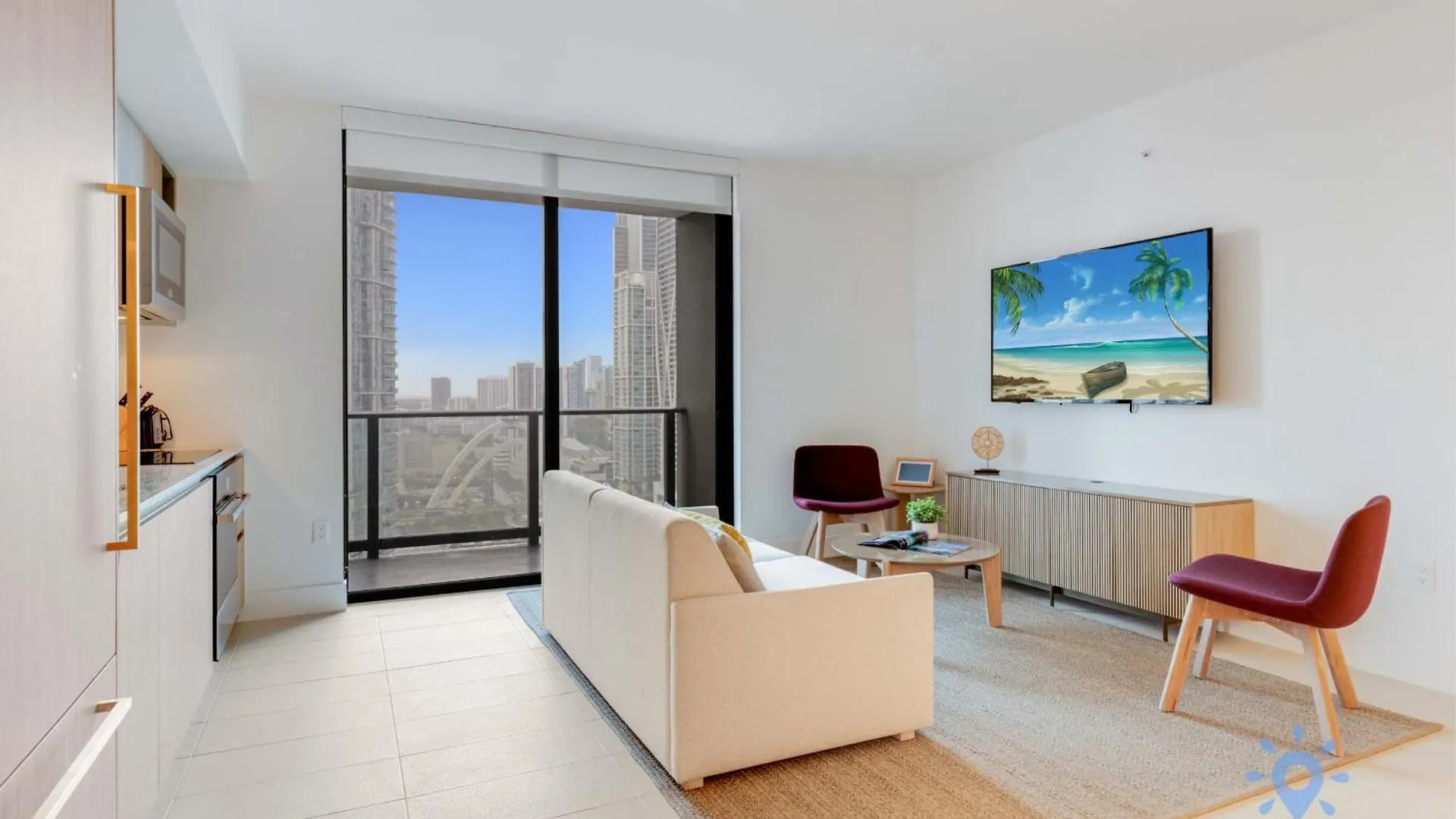 Modern 2br-2bth- Pool & Gym Miami