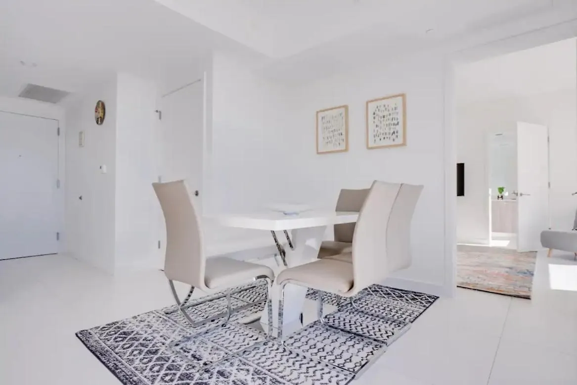 Holiday home Paraiso- Rooftop Pool Views And Prime Location Miami